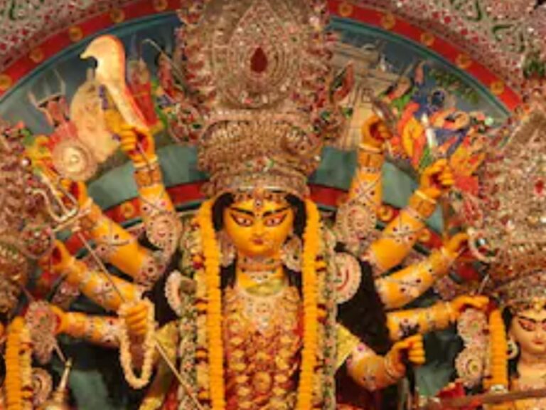 দেবী দুর্গা বিভিন্ন রূপে পূজিতা হন ? জানুন মায়ের বিভিন্ন নাম