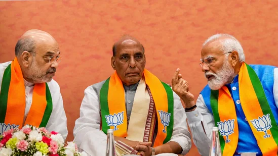 প্রধানমন্ত্রী পদের জন্য কোনও শূন্যপদ নেই ! হুঙ্কার রাজনাথের