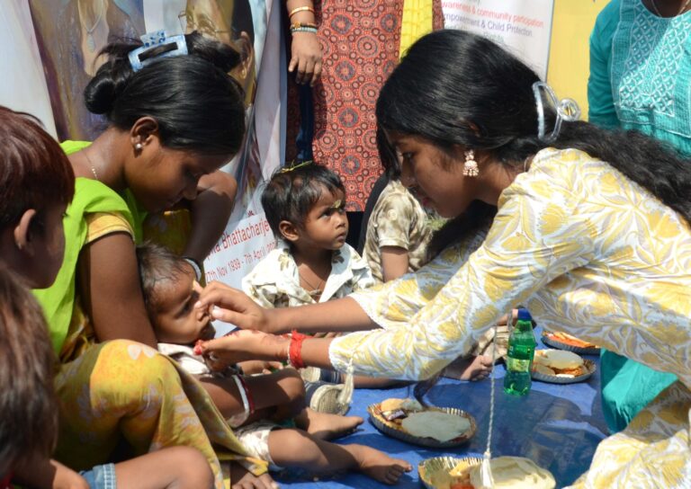 পথ শিশুদের ভাইফোঁটা !
