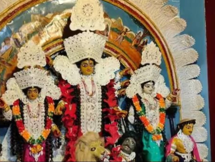 কাশ্মীর যেন এক টুকরো বাংলা, দেবীর বিসর্জনে পা মেলালেন সবাই