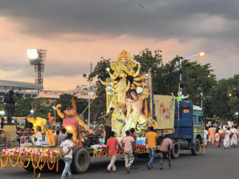 মুখ্যমন্ত্রীর গানে ডোনা গাঙ্গুলীর নাচ, কার্নিভালে উপস্থিত এক ঝাঁক তারকা