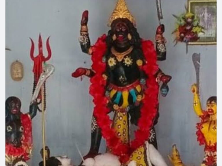 ৫ কালীকে ভোট দিলেই পূরণ হয় মনস্কামনা, কোথায় আছে এই পঞ্চ কালীর মন্দির