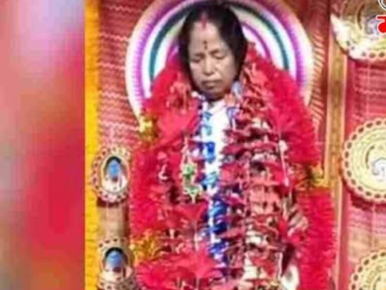 বাড়ির বড় বউকে পুজো করা হয় কালি রূপে, কোথায় রয়েছে এই অদ্ভুত রীতি